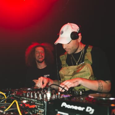 Love in the Endz show image